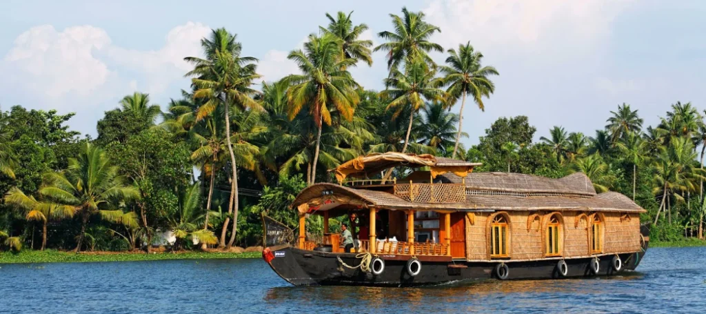 Alappuzha, Kerala - 20 must visit places in India Alappuzha, Kerala - 20 must visit places in India