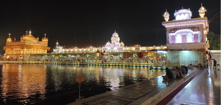 Sri Amritsar Sahib, Punjab - 20 must visit places in India Sri Amritsar Sahib, Punjab - 20 must visit places in India