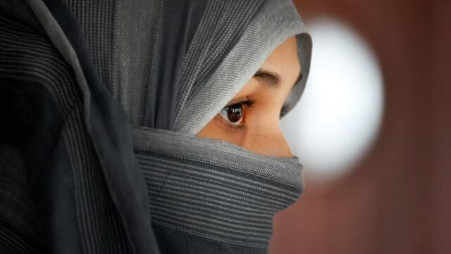 Why Muslim Women Wear a Hijab? And the Controversy behind them - Medico ...