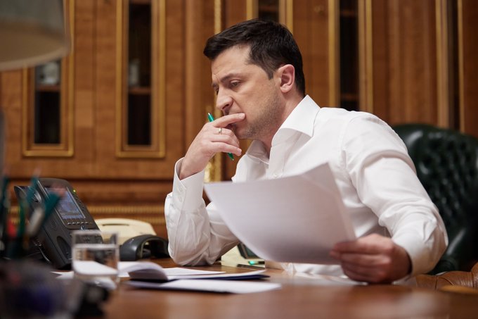 Zelensky had a long telephone conversation with Biden about the crisis