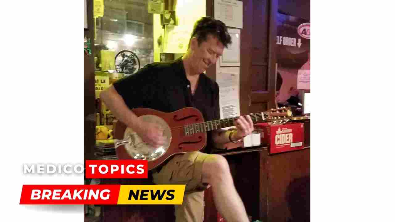 Joe Toole, a well-known bartender at Toronto's Horseshoe Tavern and Lee's Palace, and a member of "The Phantoms and Brokenjoe," passed away.