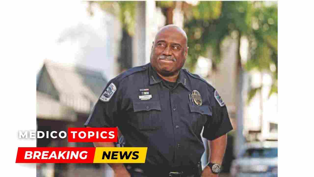 Fort Myers Police Chief Derrick Diggs has passed away.
