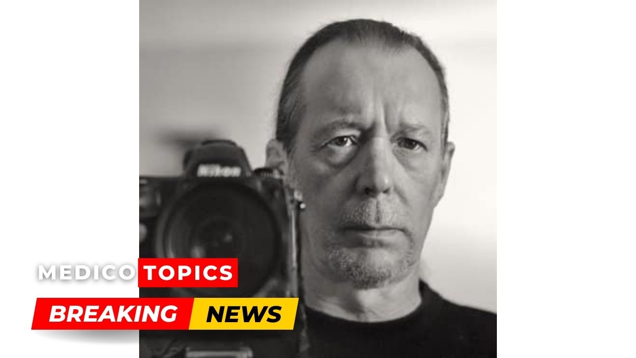 Mik Critchlow, a well-known photographer from the North East who was well-known for his pictures of the coal mining industry, has passed away.