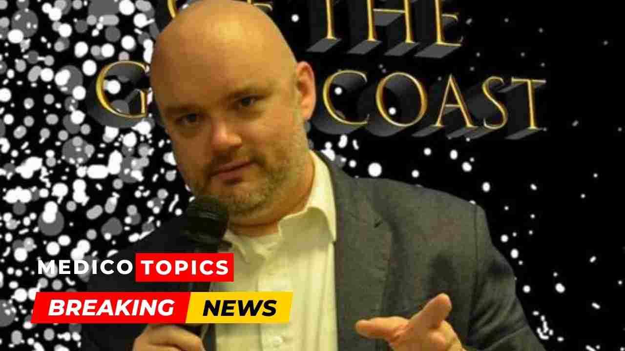 Ring announcer Joey Goetz